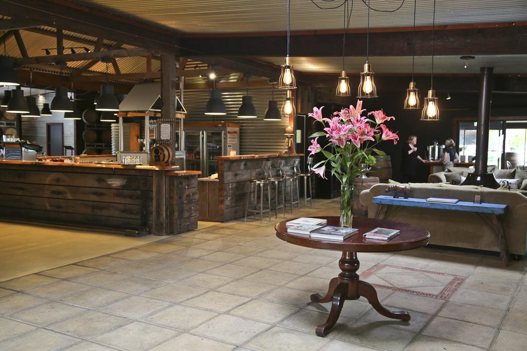 One Paddock Currency Creek Winery Villas Екстериор снимка